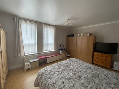 Bedroom no.1 front double: